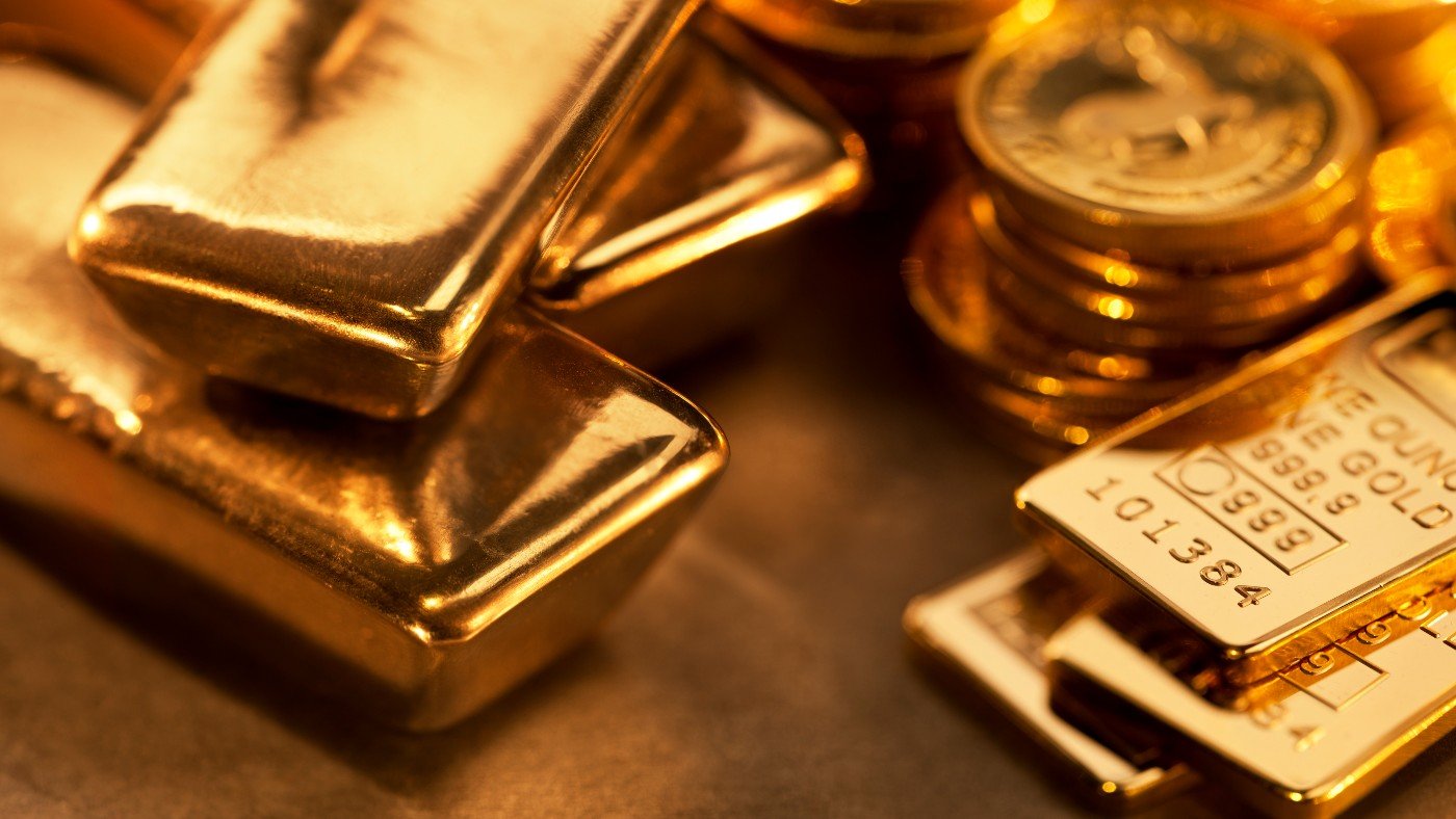 A Beginner’s Guide: How to Invest in Gold